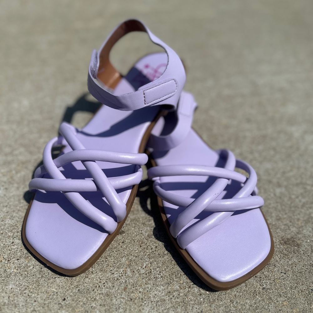NIB- Olivia Miller Lavender Sandala